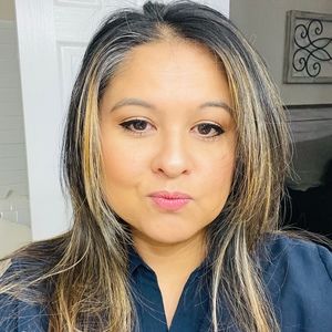 Meet your Posher, Marinelle